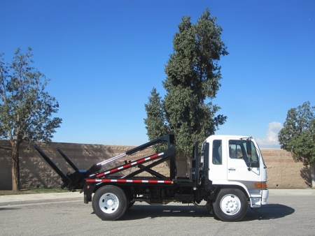 1999 Hino FE with Refuse Container Delivery Unit (CDU) Truck