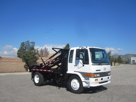 1999 Hino FE with Refuse Container Delivery Unit (CDU) Truck