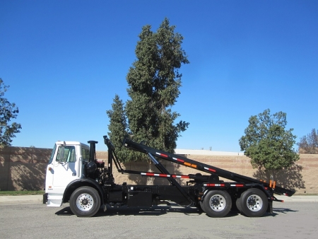 2006 Autocar Xpeditor Roll Off Truck with Amrep Roll Off Hoist