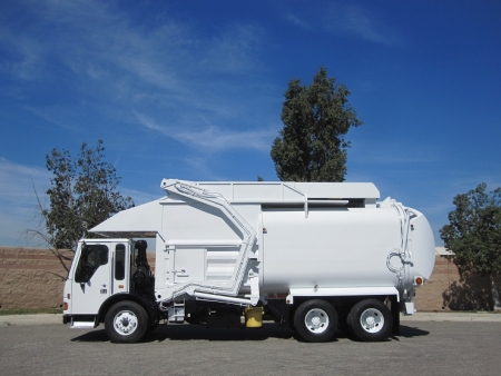 2007 Freightliner Condor with Amrep Hardox 40yd CNG Front Loader Refuse Truck