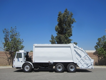 2003 Autocar Xpeditor with Heil 25yd Rear Loader Refuse Truck