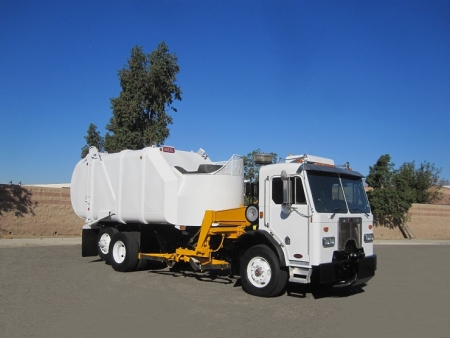 2011 Peterbilt 320 with Heil Rapid Rail 26yd Automated Side Loader Refuse Truck