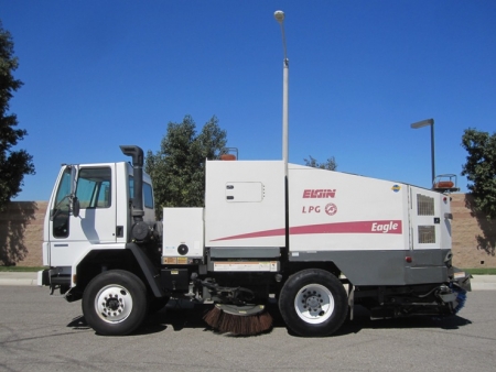 2005 Elgin Eagle Propane (LPG) Alternative Fuel Mechanical Broom Street Sweeper