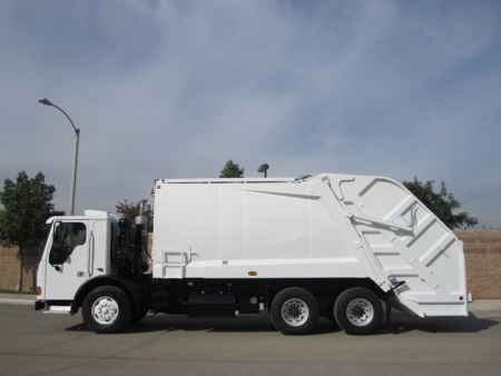 2007 Freightliner Condor with New Way King Cobra 25 Yard Rear Load Refuse Truck