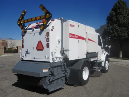 2007 Elgin Broom Bear Street Sweeper