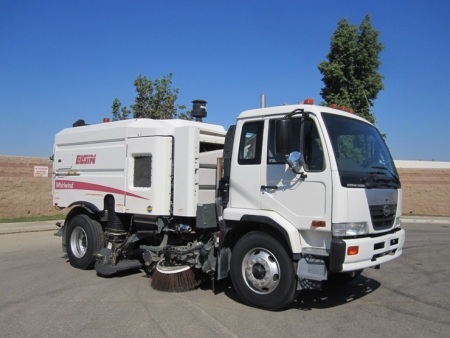 2008 Elgin Whirlwind Street Sweeper on UD3300 Chassis